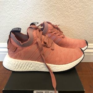 Adidas NMD R2 Primeknit BRAND NEW